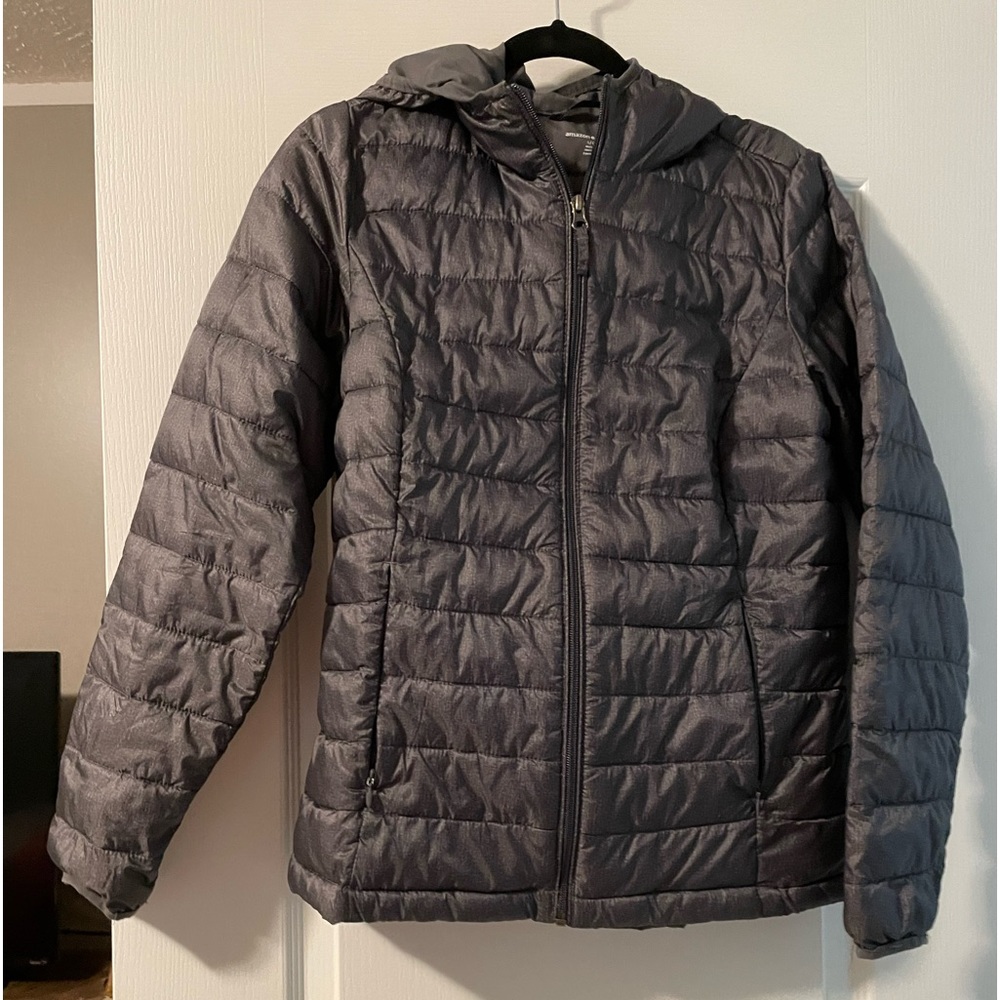Lightweight puffer jacket